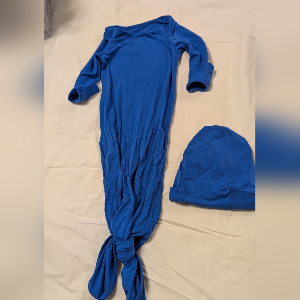 WildBird Kids Blue Knit Knot Gown and Hat Set